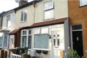 2 bedroom Detached to rent